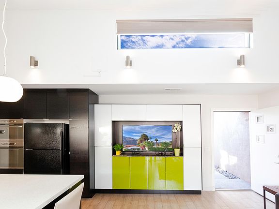 5th image of 860 N Indian Canyon Dr APT 2
