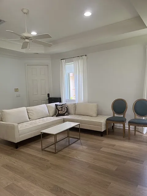 2 bed, 1751 sqft, $2,750 — Photo 3
