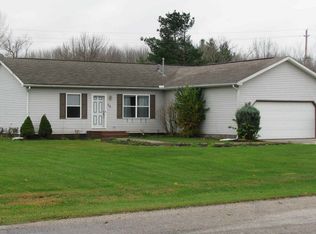 54 Roaming Rock Blvd, Rome, OH 44085