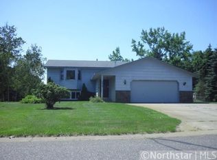 2845 Laurel St S, Cambridge, MN 55008