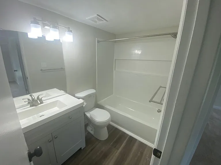 6087 Majors Ln #6 — Photo 8