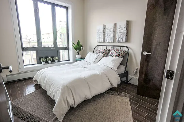 Rented by EXR | media 2