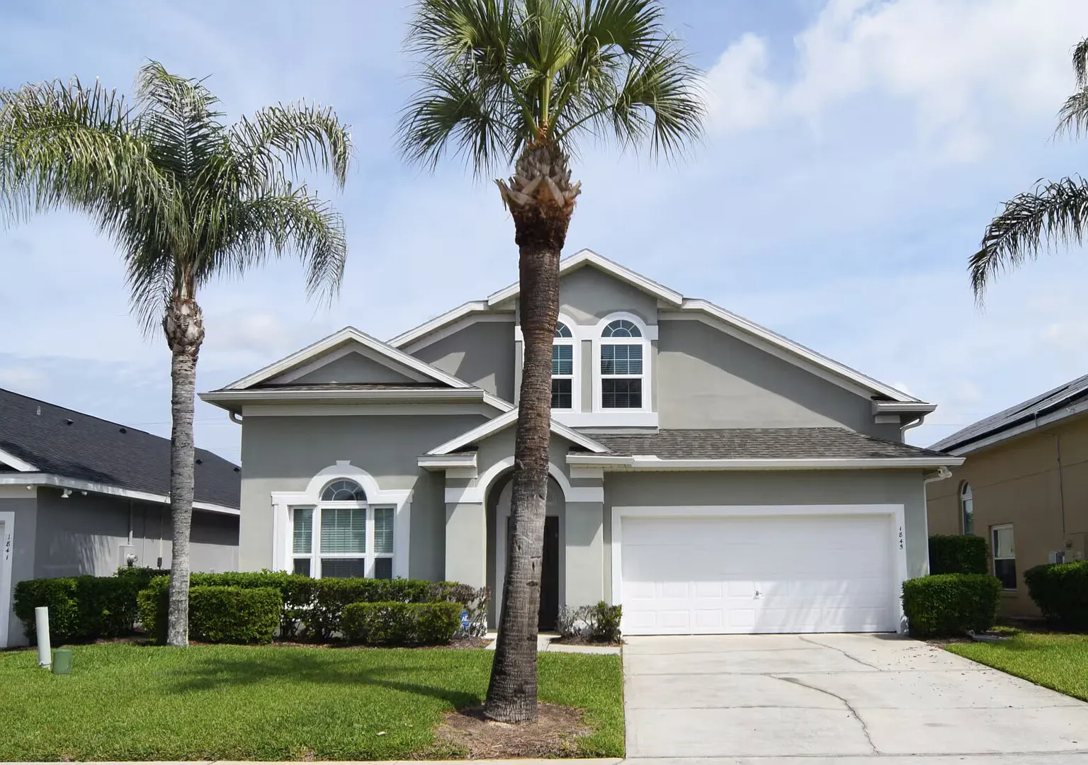 Great 5 Bedroom, Pool Home, Game Room, Disney 9 miles! — Photo 1