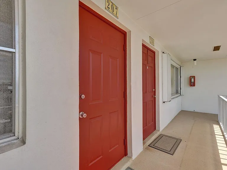 3120 Cynthia Ln #207 — Photo 3