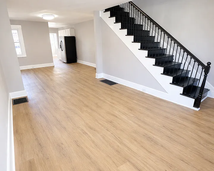 7031 Dunbar Rd — Photo 2