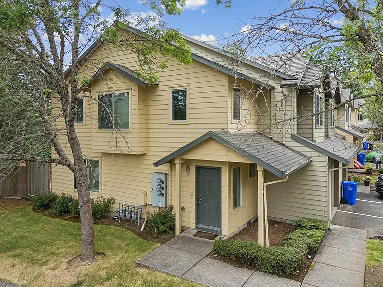 Roberts Court Townhomes — Photo 40