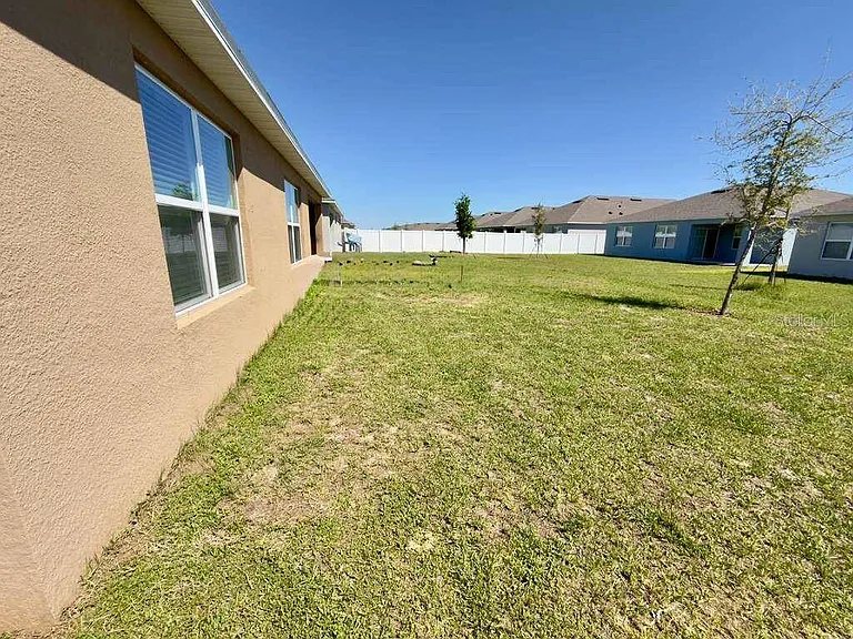 295 Taylor Groves St — Photo 17