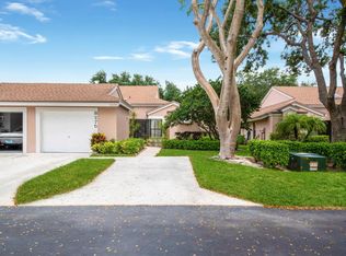 8275 Sunlake Dr, Boca Raton, FL 33496