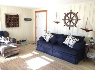 21 Uzzi Ave, Westerly, RI 02891