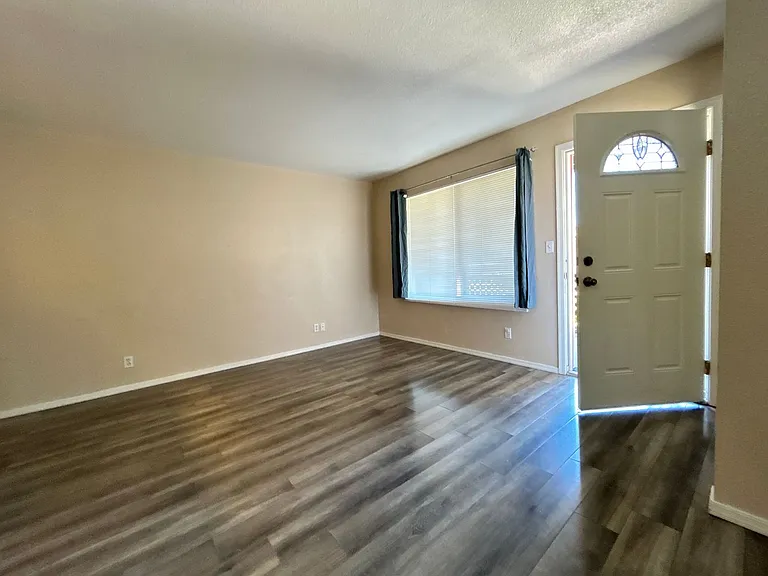 14203 N 19th Ave #1043 — Photo 3