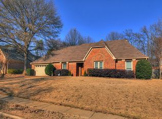 8402 Walnut Tree Dr, Cordova, TN 38018