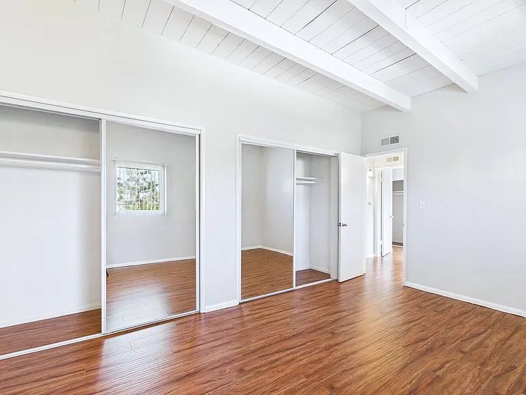 Parkvue Apartments — Photo 17