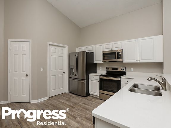 5th image of 1112 Liberty Hall Dr