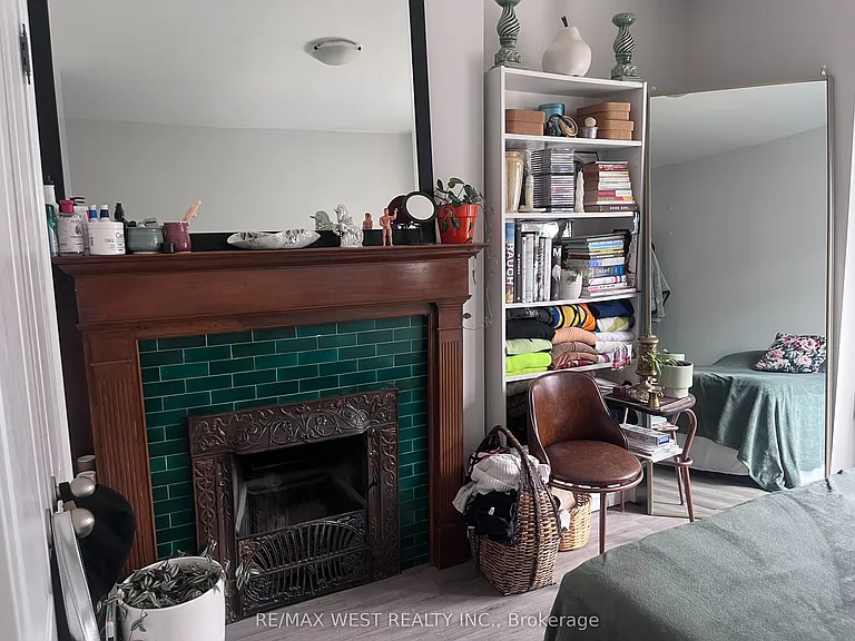 926 College St #U — Photo 10