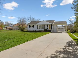 131 Foote St SW, Cedar Rapids, IA 52404