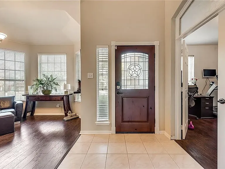 4417 Scenic Dr — Photo 2