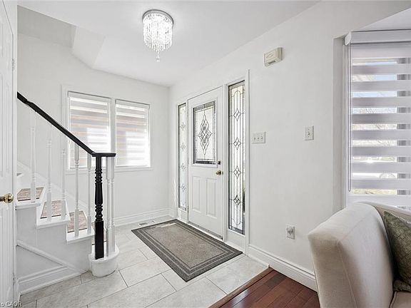 5th image of 5147 Ravine Cres