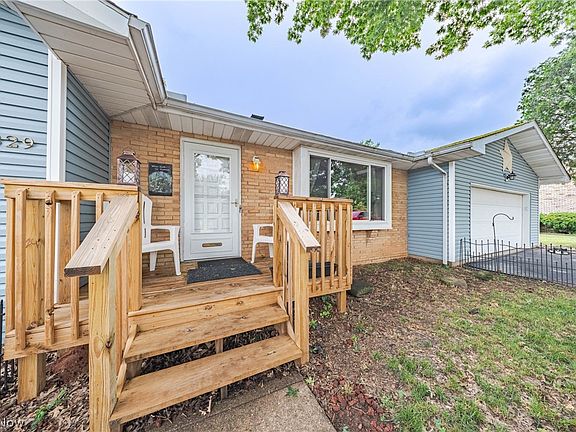 3rd image of 329 Wakefield Dr