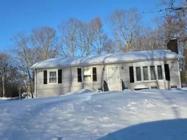 4 Stephen Hopkins Rd, Scituate, RI 02825