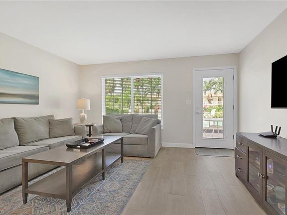2nd image of 230 3rd Ave S APT 4