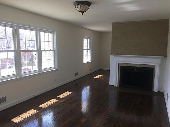 2nd image of 816 Hugh Ave