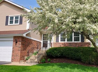 709 Mike Ct, Naperville, IL 60563