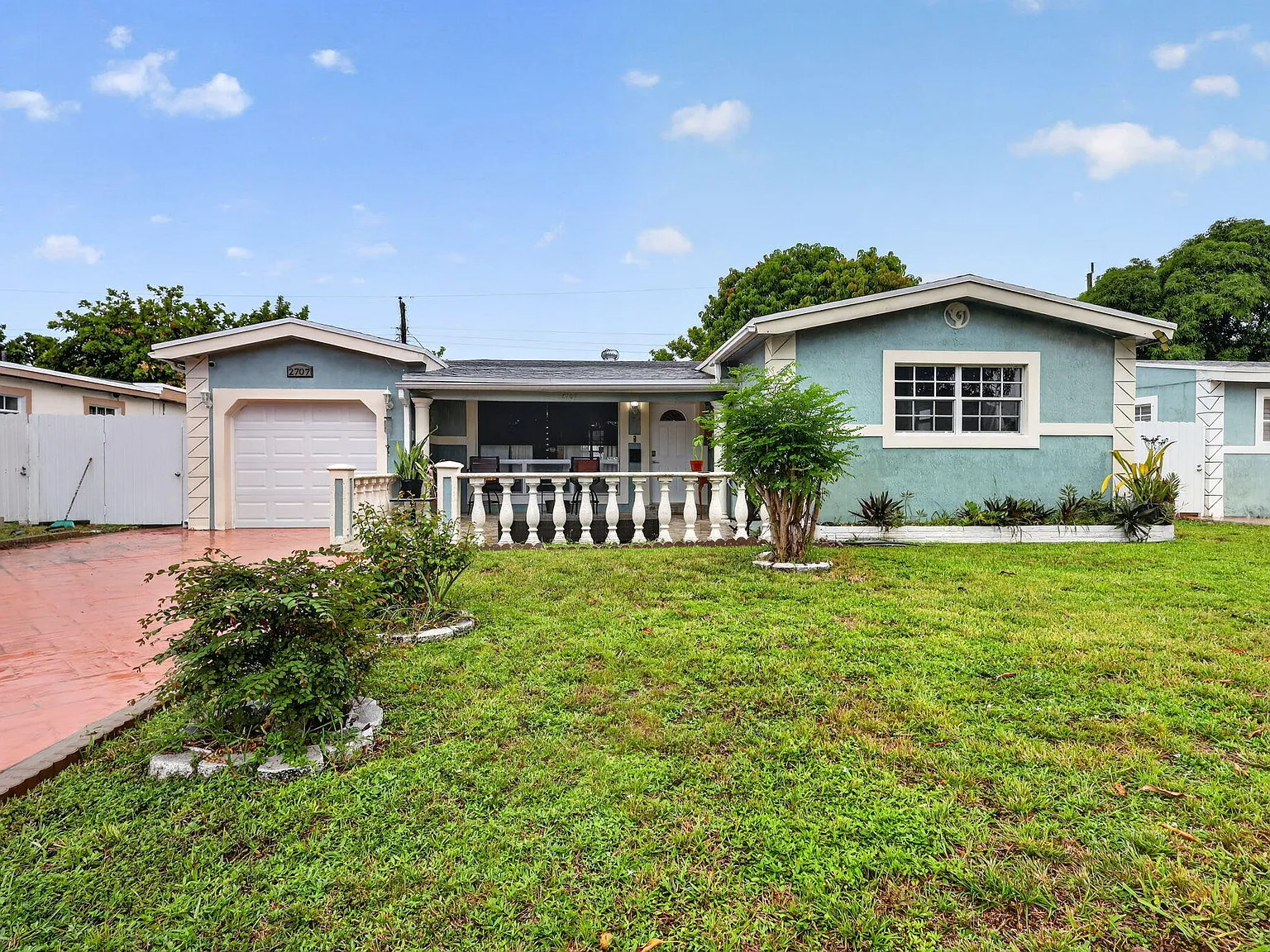 3 bed, 2.0 bath, 1515 sqft, $3,000 — Photo 1