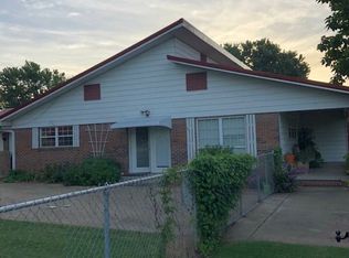 306 Sunset Dr, Poteau, OK 74953