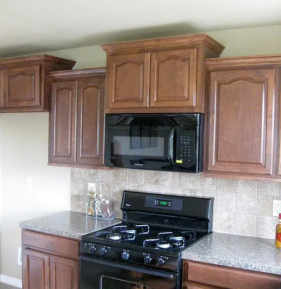 2502 Hunters Ct — Photo 3