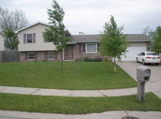 9639 Arthur St, Crown Point, IN 46307