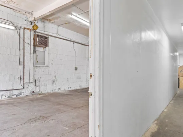 706 7th Street image 17 of 38