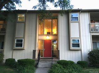 27860 Berrywood Ln UNIT 23, Farmington Hills, MI 48334