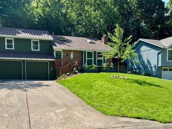 6615 NW Caney Creek Dr, Kansas City, MO 64151