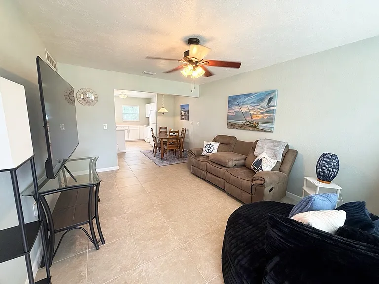 800 Ocean Ave — Photo 3