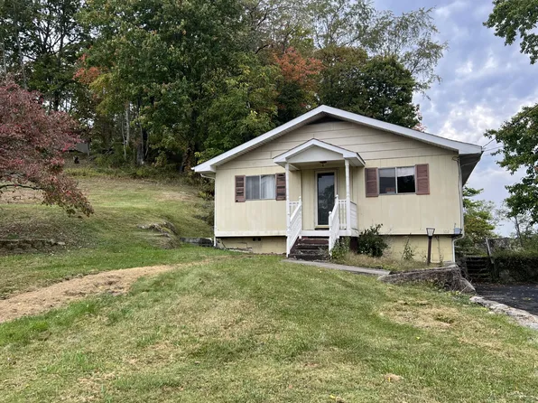 102/106 Cherry St SE, Wise, VA 24293