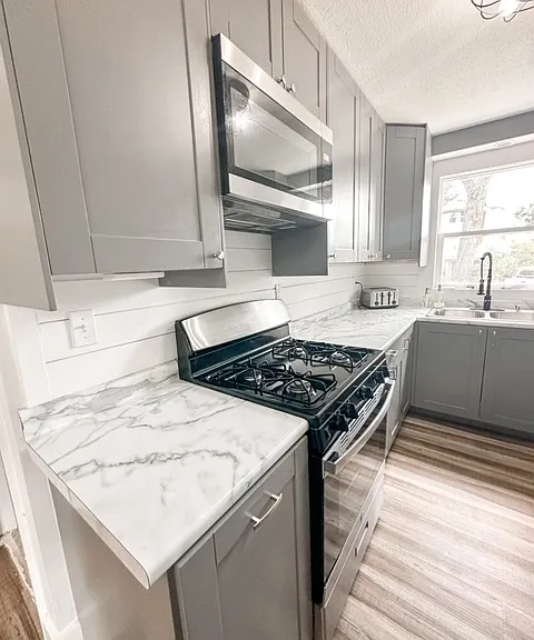 503 Forest Dr SE — Photo 5