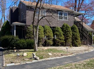 10 Sequassen Rd #A, Farmington, CT 06032