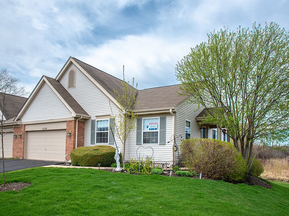 1st image of 1228 E Oakwood Dr