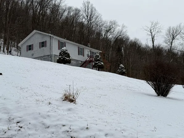 1 Crescent St, Grafton, WV 26354