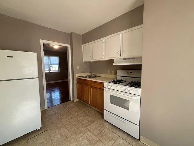 233 N James Rd #C — Photo 4