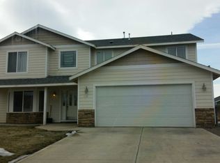 116 S Galena St, Moxee, WA 98936