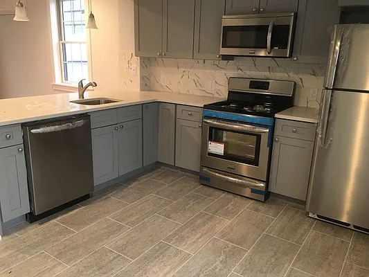 Rented by Metropolis International Realty Inc. | media 3