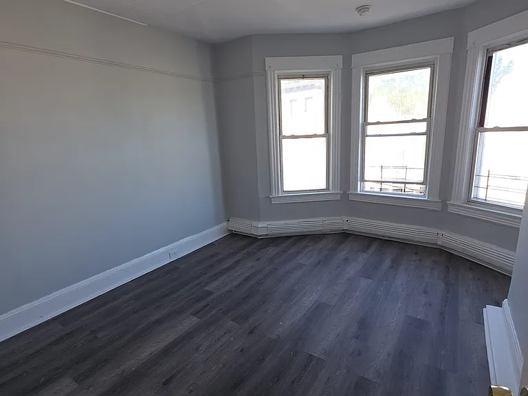 53 Linden St #9 — Photo 7