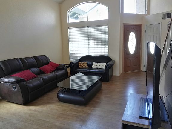 4th image of 3231 Oakshire Ln