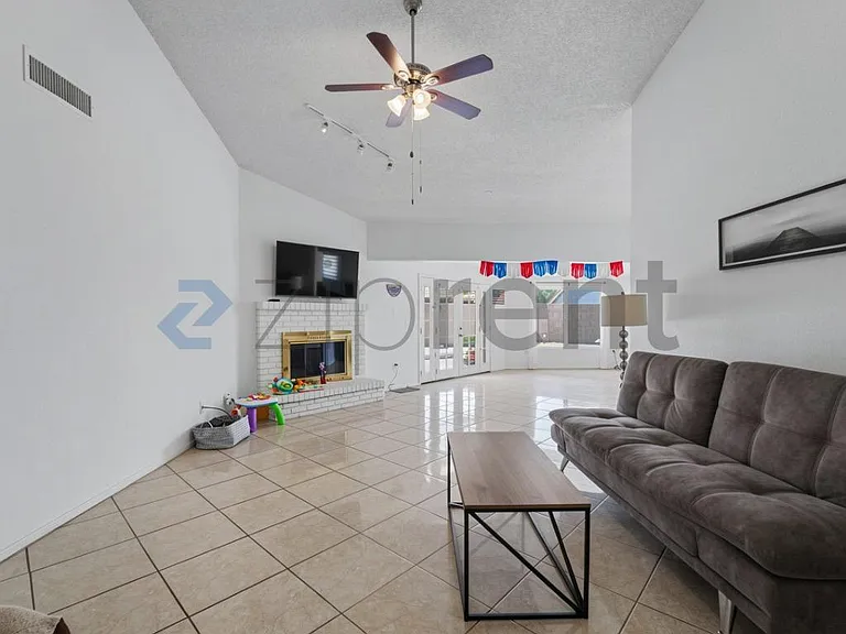 1157 E Encinas Ave — Photo 7