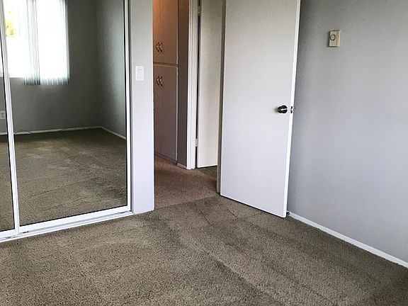 4th image of 11556 216th St APT 11