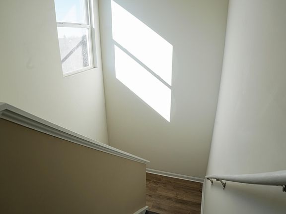 3rd image of 10391 Canberra Dr