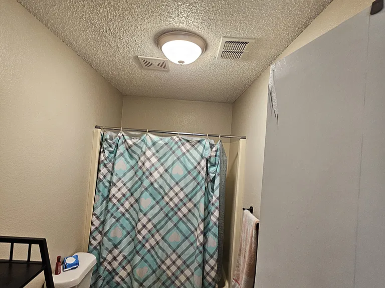6104 Elmwood Ave — Photo 7