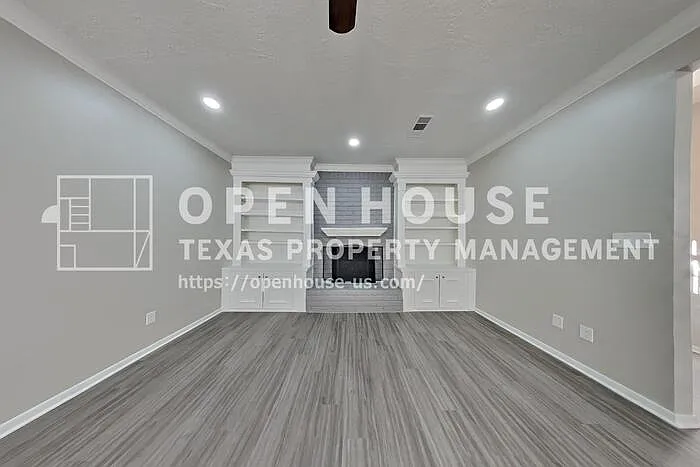 2127 Jamara Ln — Photo 3