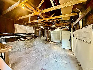 107 E Peck St — Photo 18